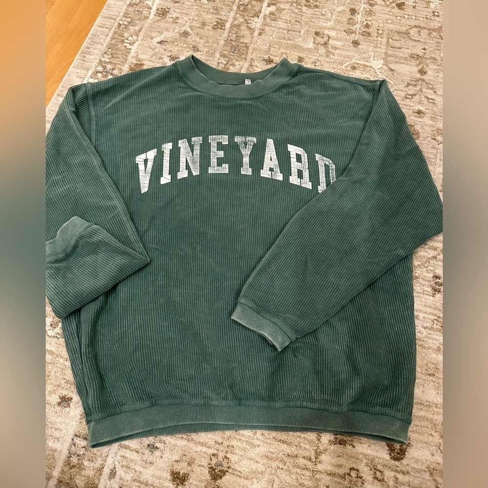 Vintage-Style Green Corduroy Sweatshirt “Vineyard”-Size S (unisex) oversized